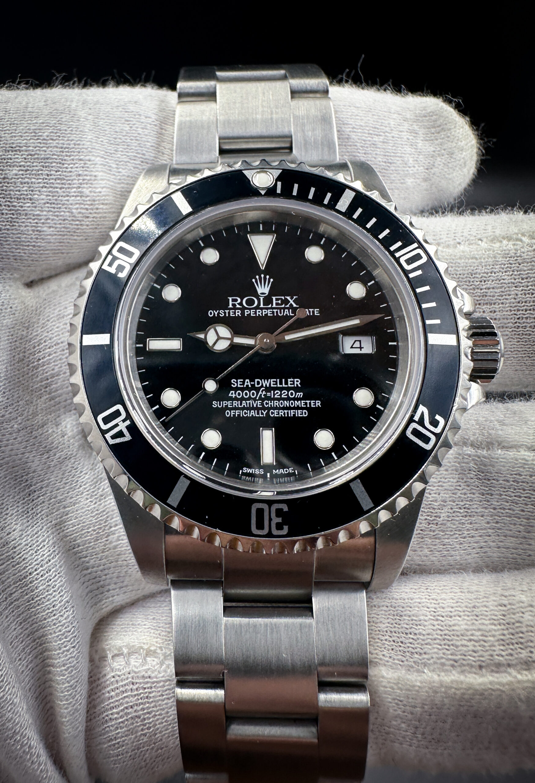 2001 Rolex Sea-Dweller 16600 K-Serial Stainless Steel Automatic Oyster Bracelet