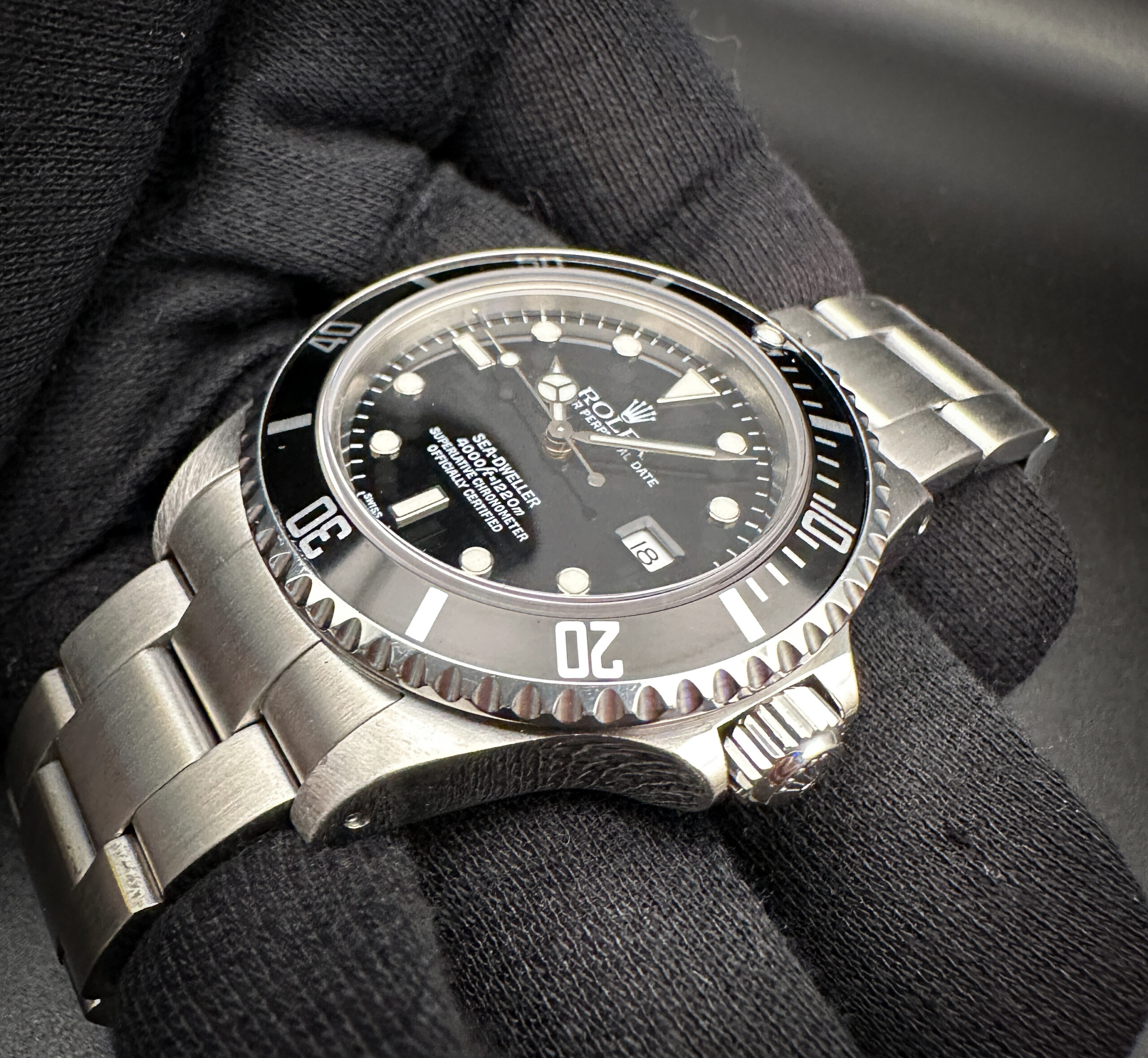 2001 Rolex Sea-Dweller 16600 - Image 5