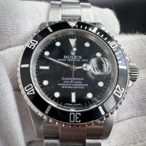 2007 Rolex Submariner Date 16610 (Z-Serial) Automatic Dive Watch