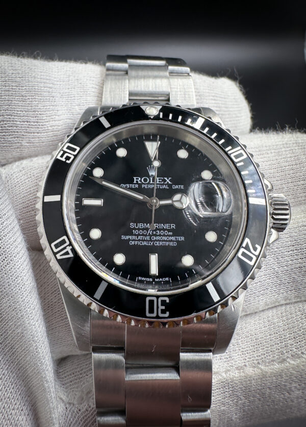 2007 Rolex Submariner Date 16610 (Z-Serial) Automatic Dive Watch