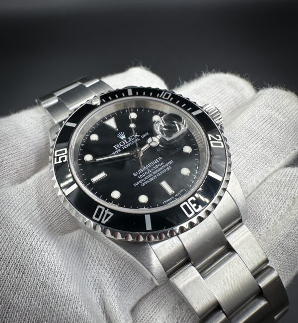 2007 Rolex Submariner Date 16610 - Image 3