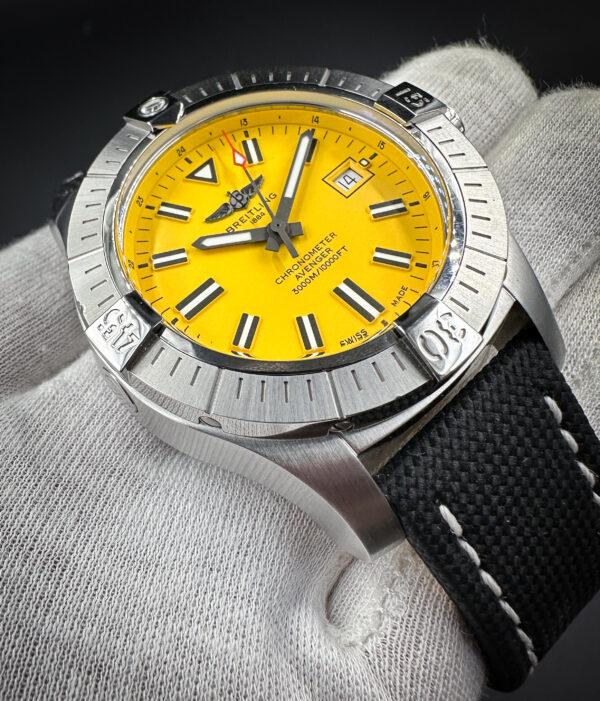 Breitling Avenger Automatic 45 Seawolf - Image 4