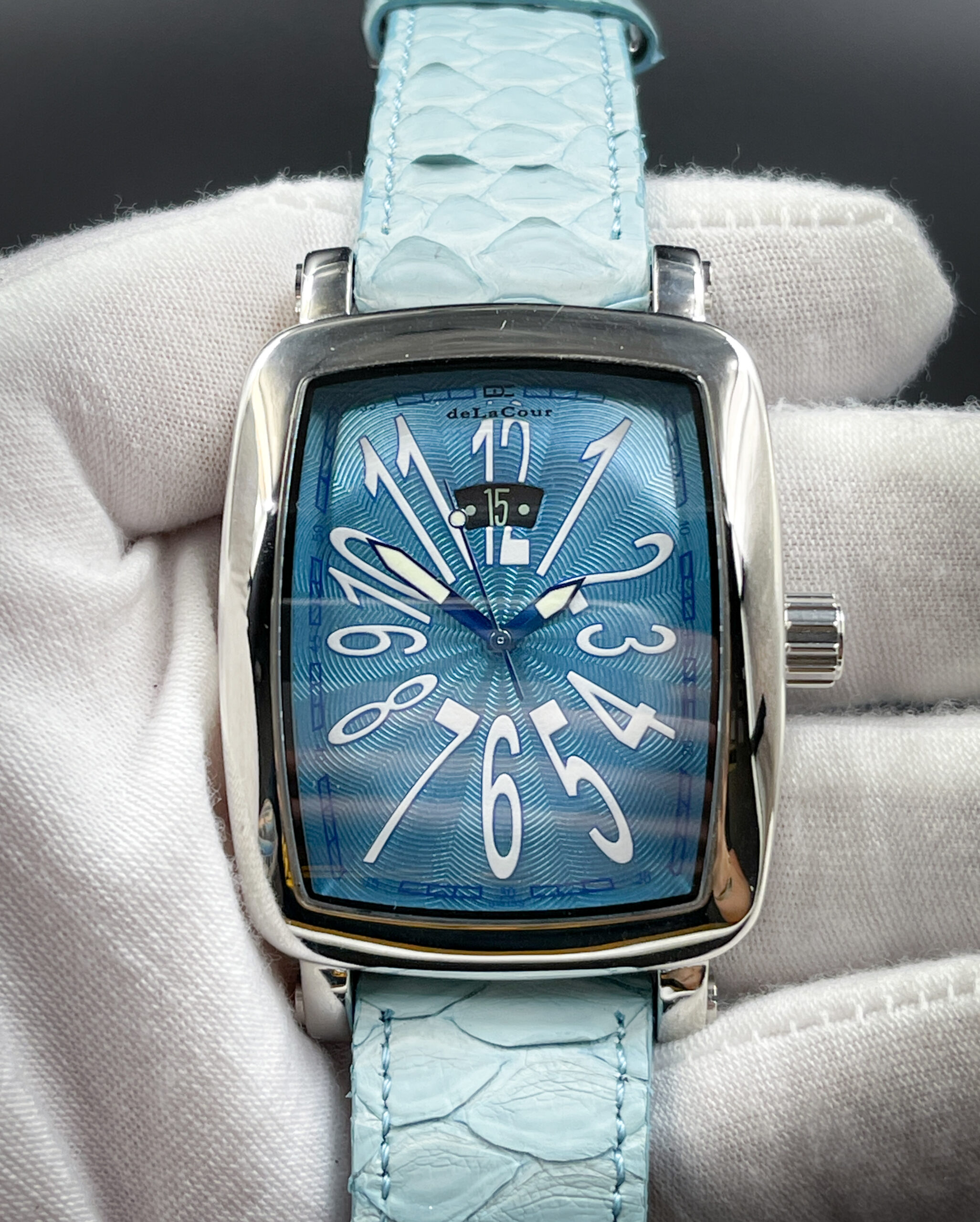 Limited Edition DeLaCour Via Larga S.3517.L in a 40mm stainless steel case, featuring the aqua-blue wave dial.