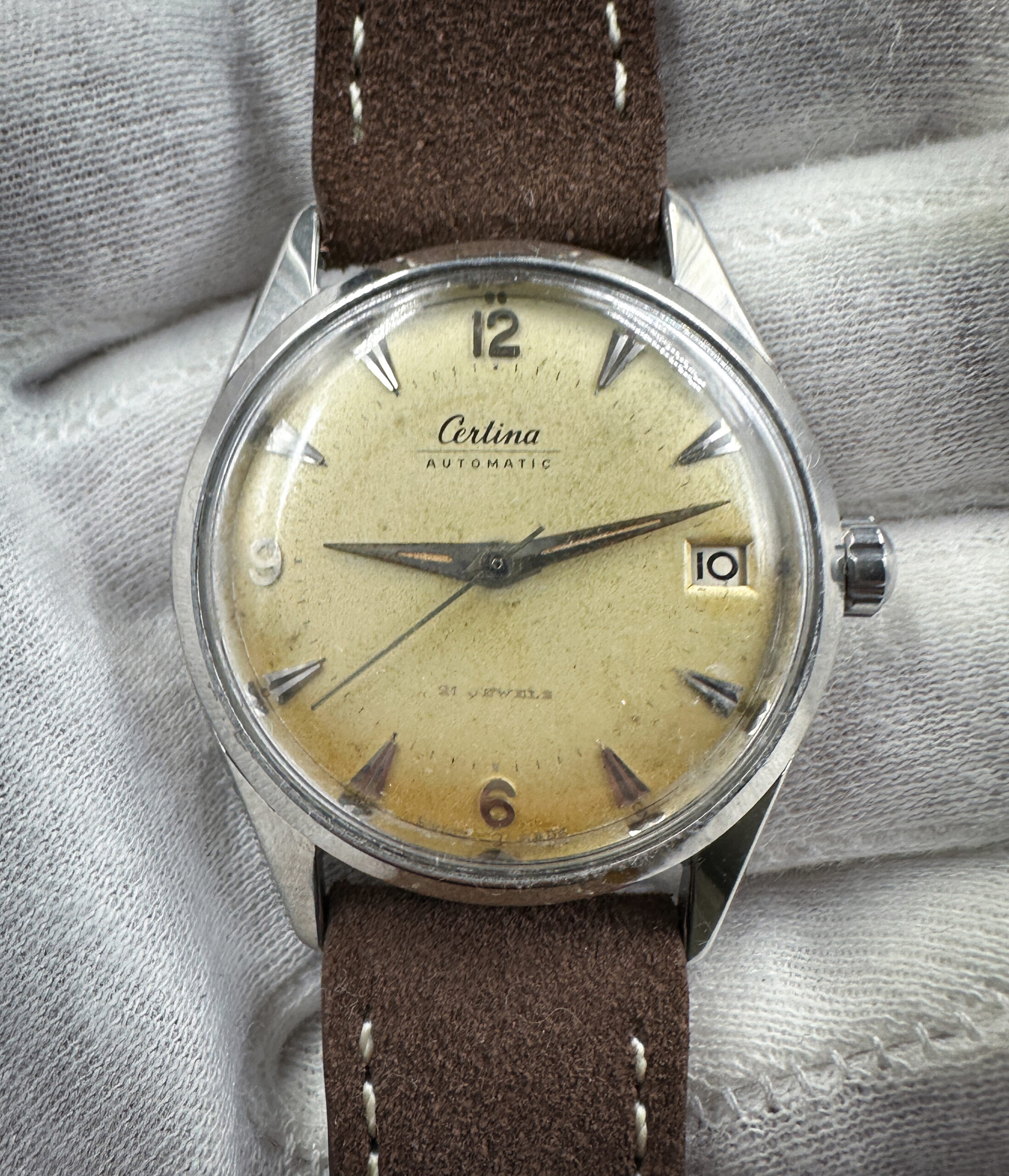 Vintage 1950's Certina Automatic Date Ref. 28503.1 in a 34mm stainless steel case, featuring the Certina 28-451 automatic movement. This Certina features four distinct service marks and completed the last service in March 2025. Vintage 1950's Certina Automatic Date Ref. 28503.1 in a 34mm stainless steel case, featuring the Certina 28-451 automatic movement. This Certina features four distinct service marks and completed the last service in March 2025.