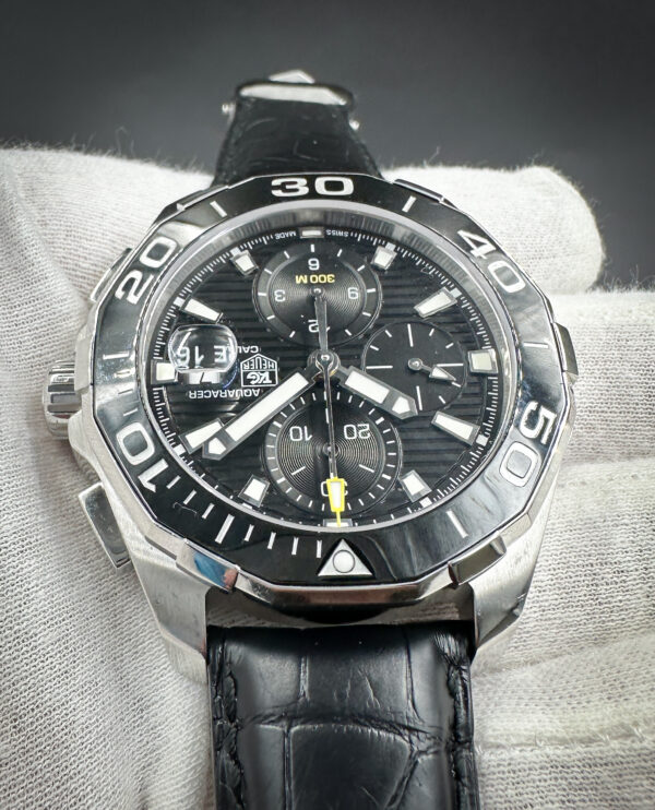 Tag Heuer Aquaracer Chronograph CAY211A - Image 5