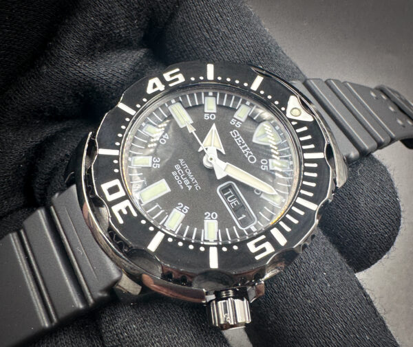 Seiko 7S26-03G0 Black Night Monster - Image 5