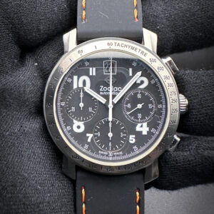 Zodiac Ariste Calame Chronograph ZO2002 in a 41mm stainless steel case, featuring the ETA 2824-2 automative movement. This Zodiac has been tested in excellent working order and is ready to wear or to be added to a collection. Includes a new Wrist Wraith watch roll.