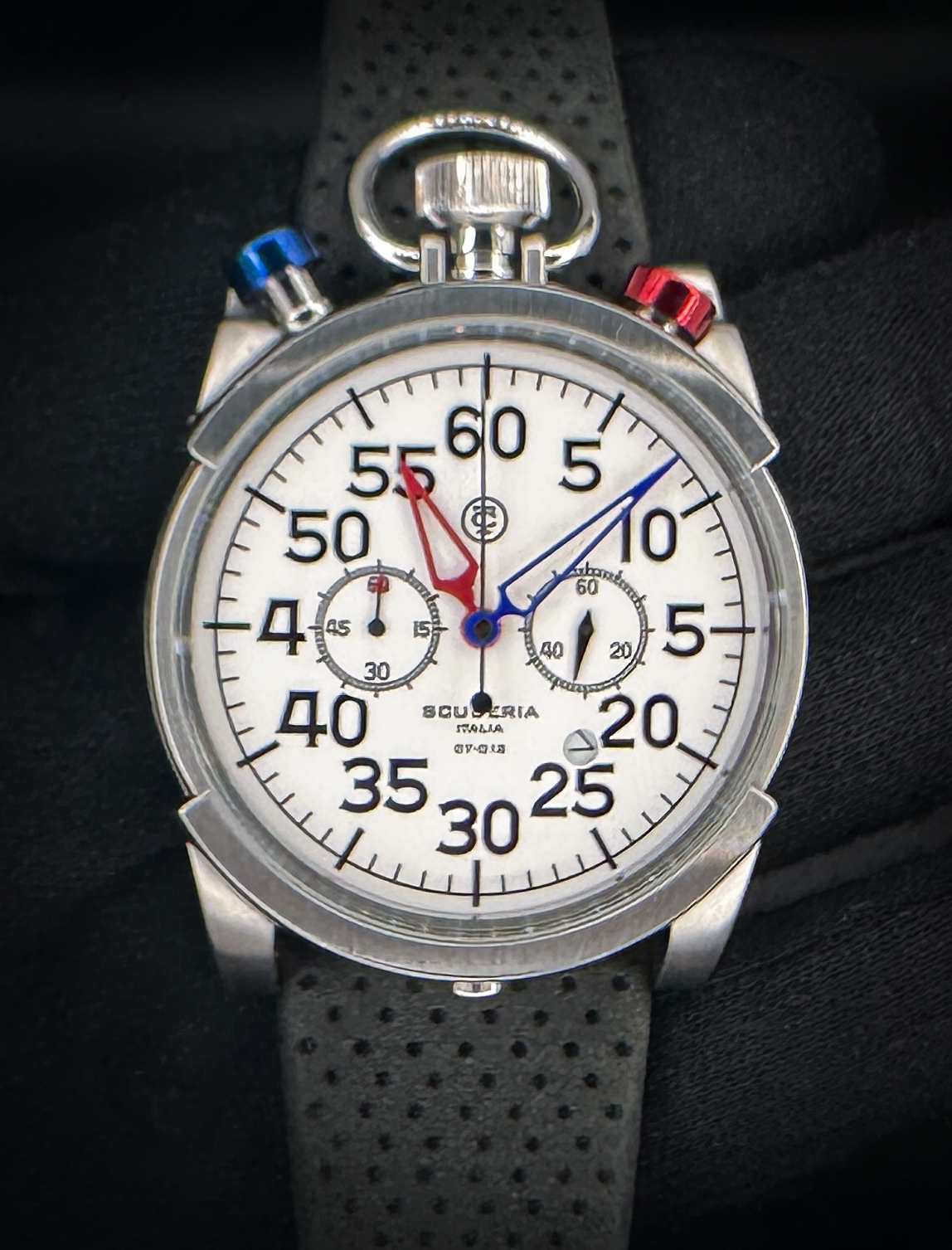 CT Scuderia Corsa Chronograph in a 44mm stainless steel case, featuring the Miyota 0S11 quartz movement. This Scuderia includes the outer box, inner case, booklet, and open warranty card. Italian design can only come from those who live and breathe a passion for flawless flair. A trait only inherited by birth and practice, the eye only sees superb mastery through generations of watchmakers. CT Scuderia watch is a perfect match for the world of elite sport-racing. Designed by Enrico Margaritelli, the CT Scuderia is designed to reflect a life of adventure, exploration, and accelerated style.