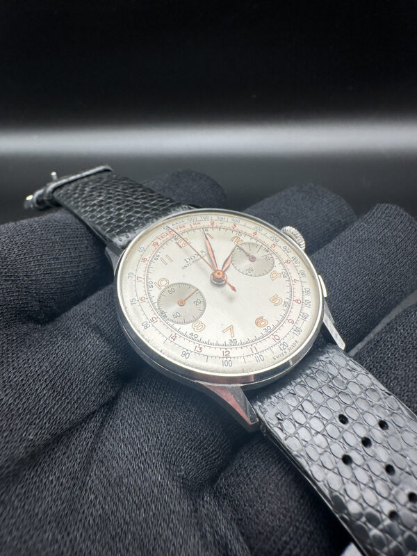 1940's DOXA Two-Register Chronograph - Image 2
