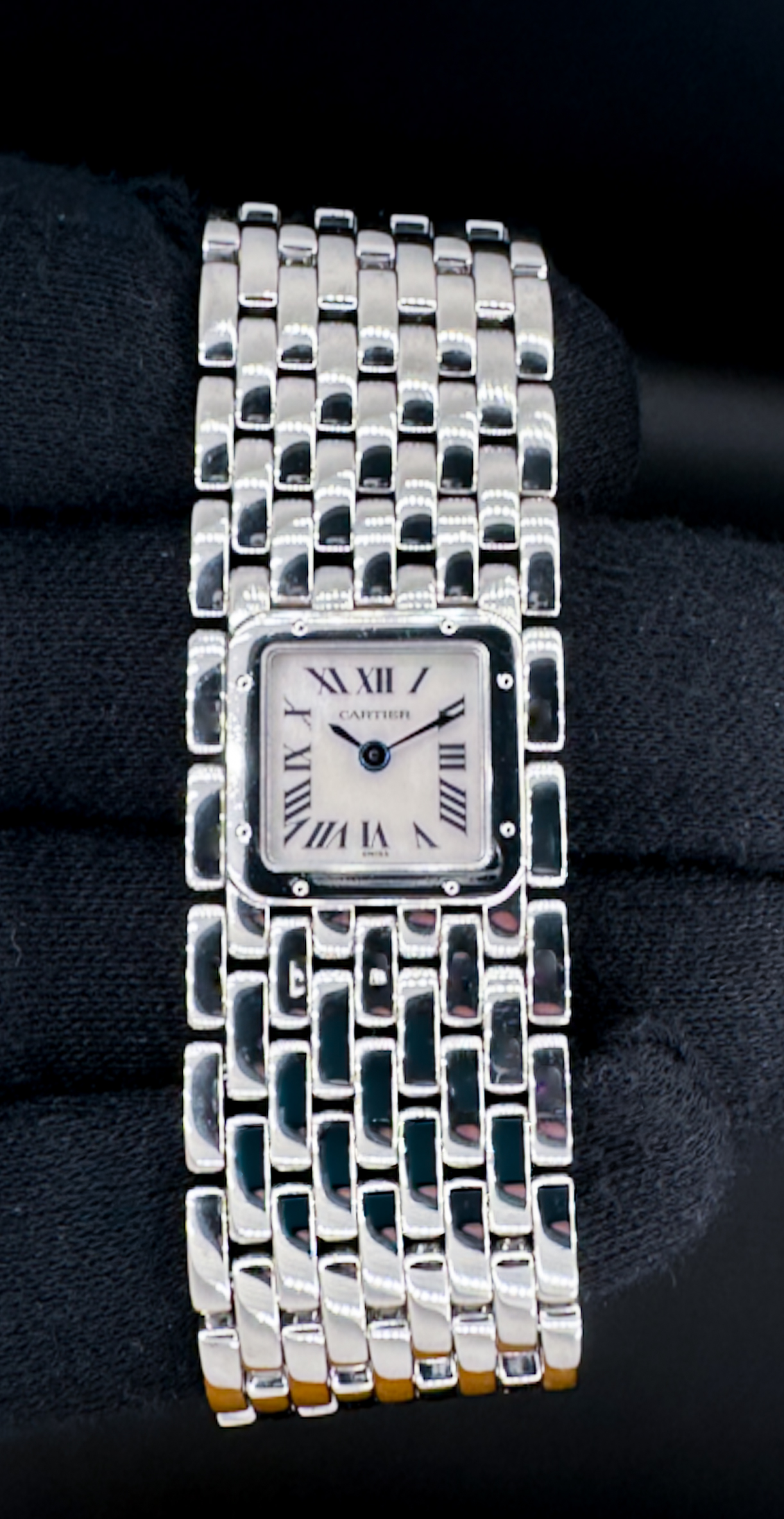 1990's Cartier Panthere Ruban 2420 in a 21mm stainless steel case, powered by the Cartier quartz caliber 201. This Cartier has been tested in excellent working order with a new battery installed December 2025.