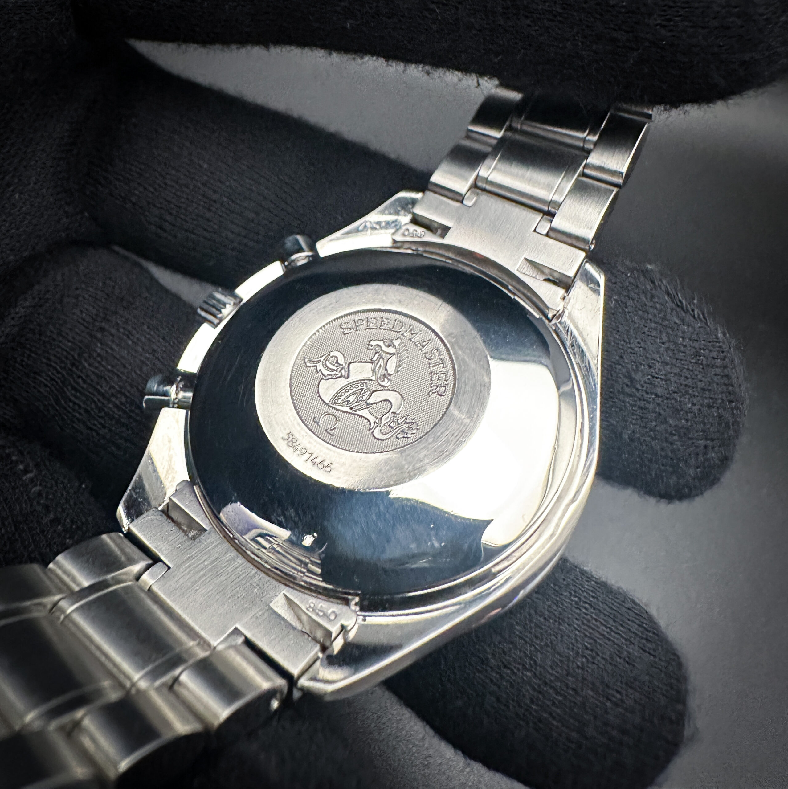 Omega Speedmaster Day-Date 3520.50 - Image 8