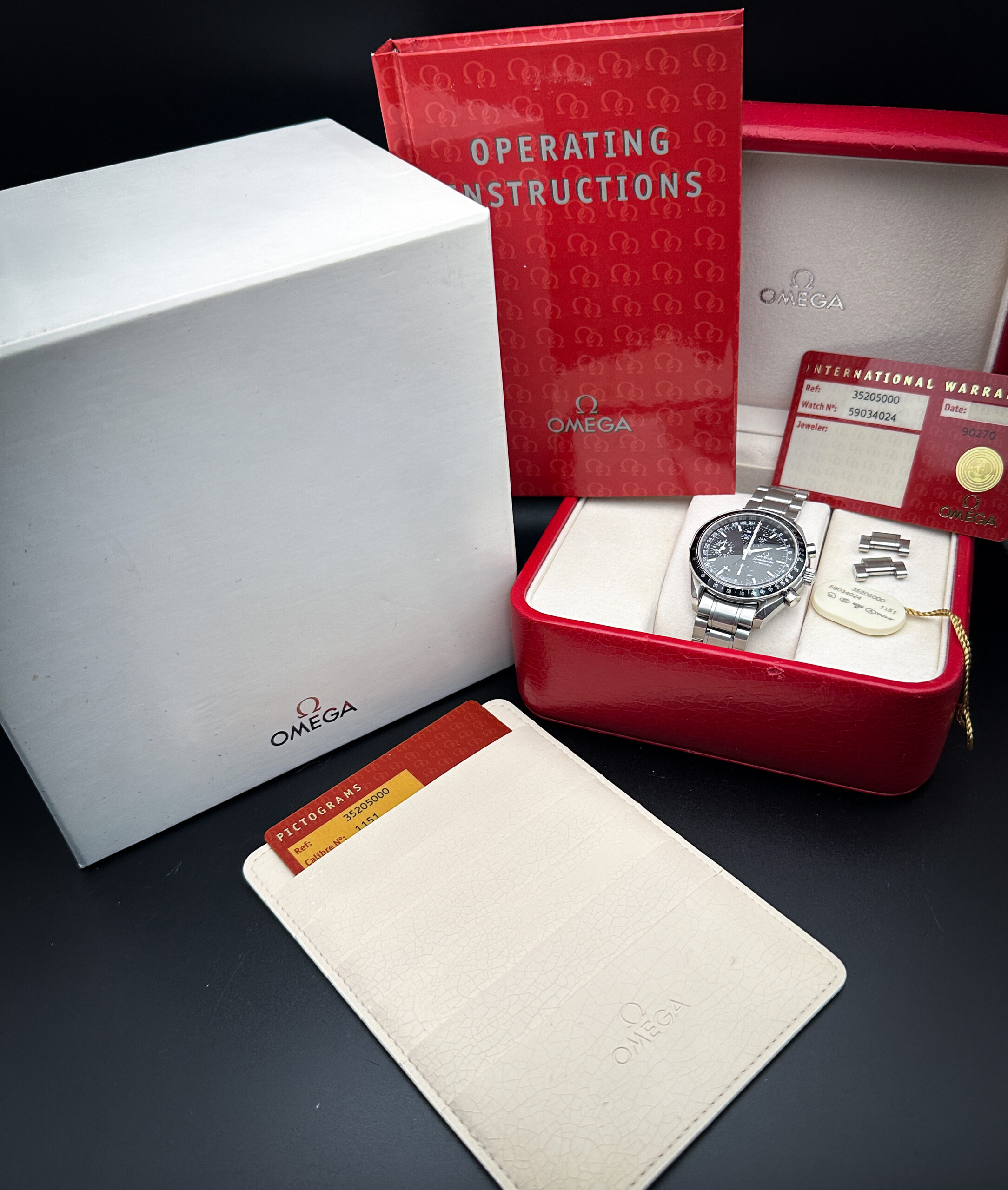 Omega Speedmaster Day-Date 3520.50 - Image 2