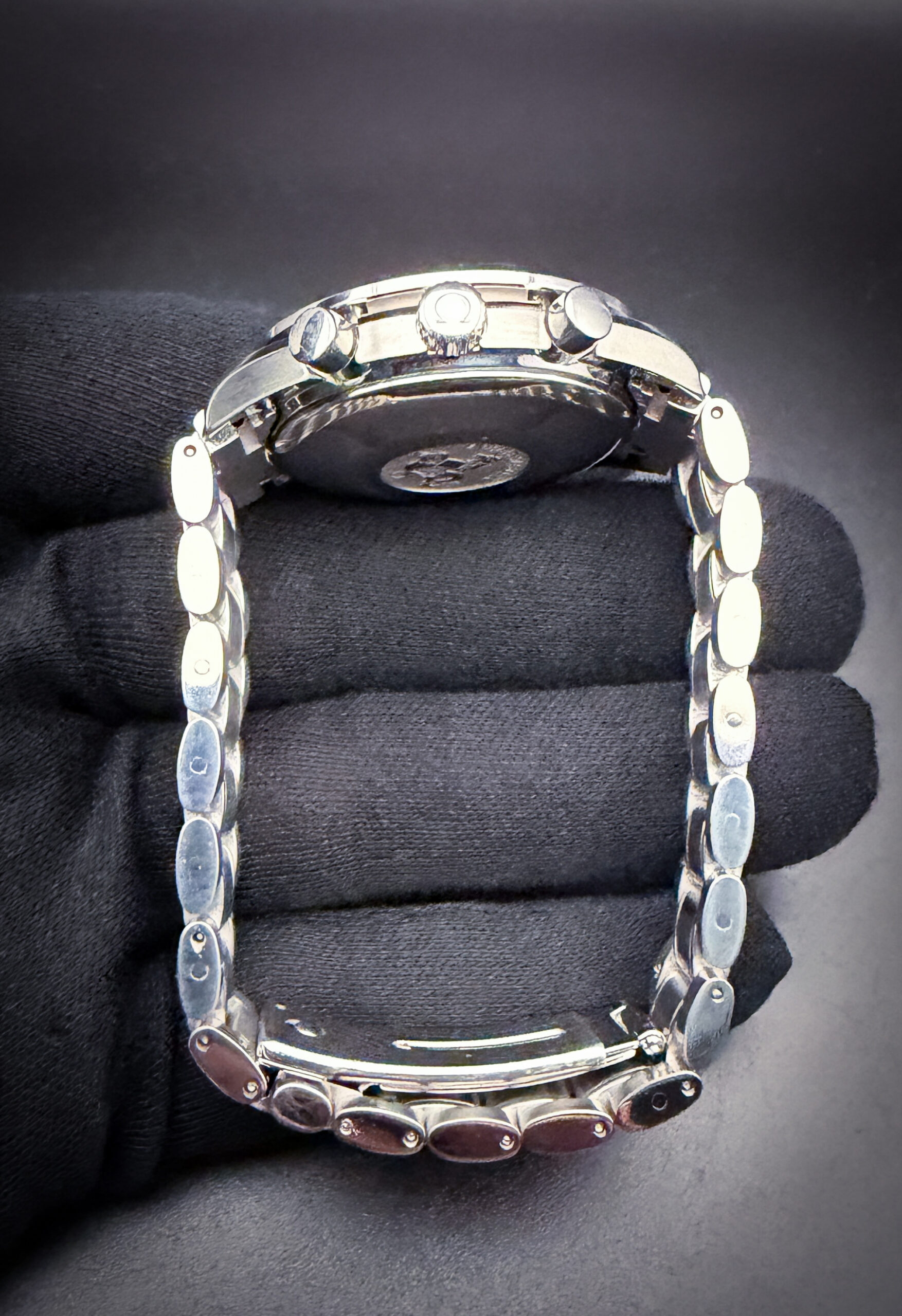 Omega Speedmaster Date 3513.30 - Image 11