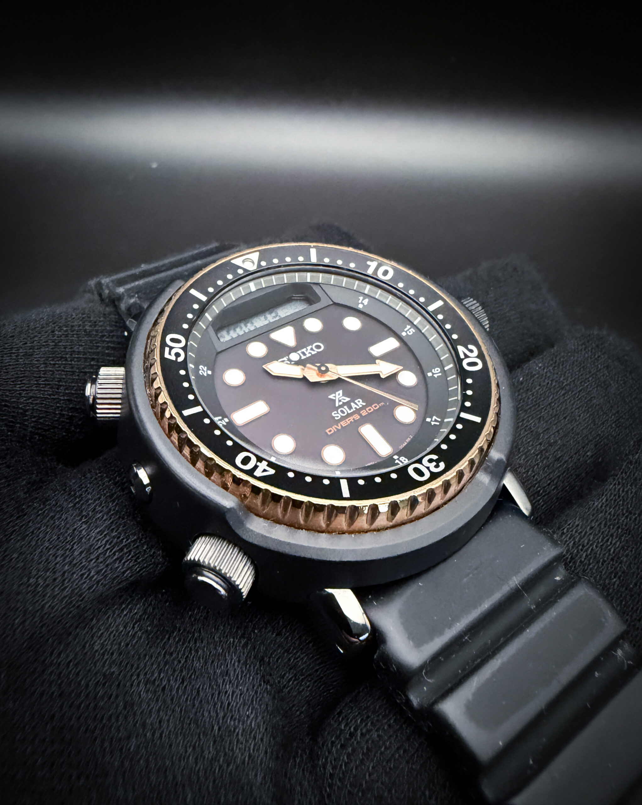 Seiko Prospex Tuna "Solar Arnie" H851-00A0 - Image 3