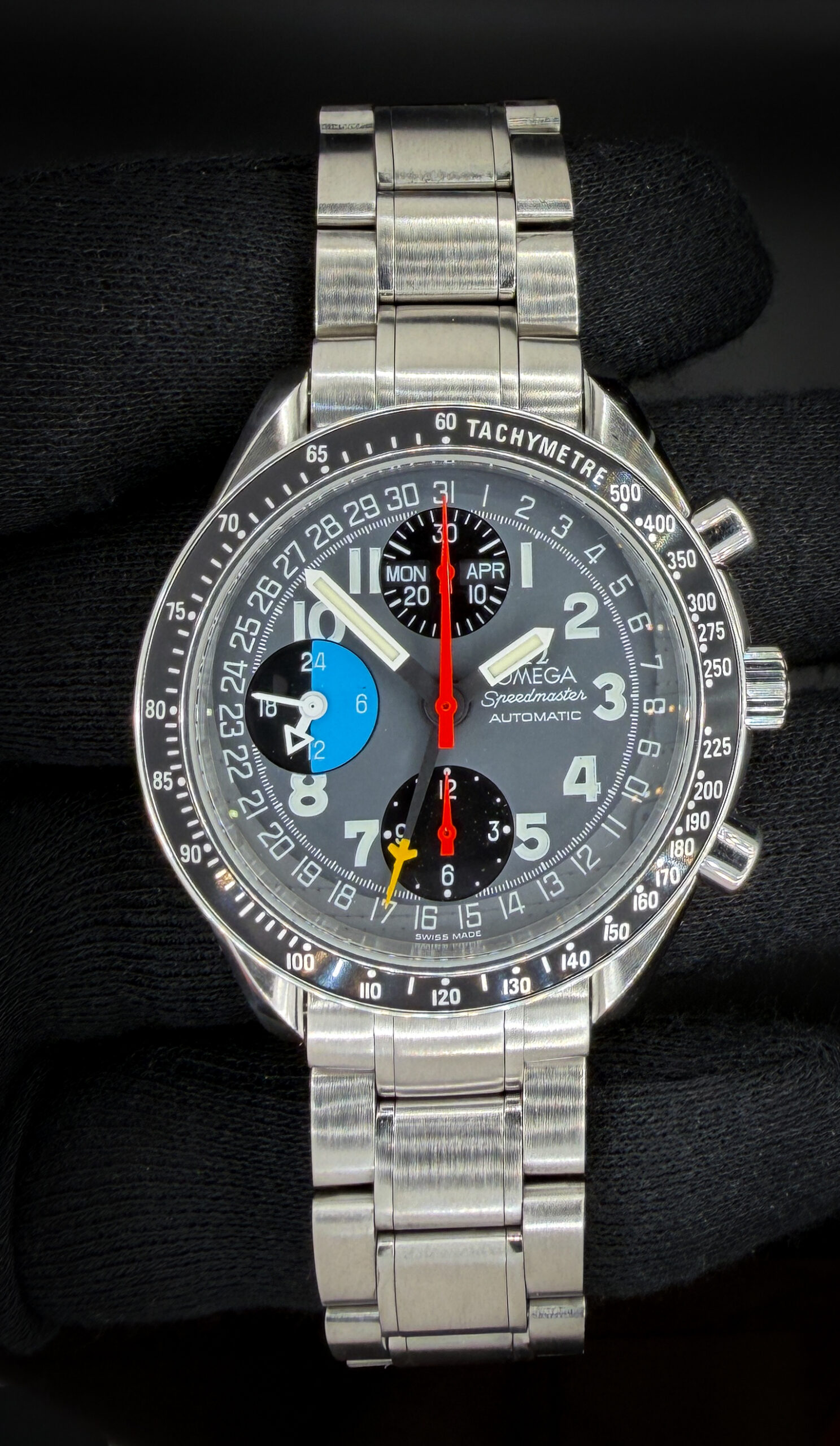 intage Omega Speedmaster Day-Date Mk. 40 Ref. 3520.53 in a 39mm stainless steel case, powered by the Omega 1151 automatic movement. This Speedmaster has been tested in excellent working order and is ready for daily wear or to be added to a collection. Includes: outer box, inner case, leatherette card holder, warranty card, and serial-matching hang-tag. Accuracy Testing: +/- 1 SPD / 301 amplitude / .2ms Beat Error Caseback Serial Number: 59002XXX