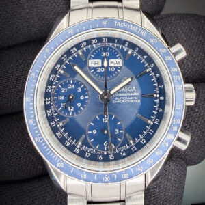 Omega Speedmaster Day-Date Triple Calendar 40mm Ref. 3222.80.00, in a 40mm stainless steel case, powered by the Omega 3606 automatic movement. This Speedmaster has been tested in excellent working order and is ready for daily wear or to be added to a collection. Includes: Outer Box; Inner Case; Leatherette Wallet; Instruction Book; Pictogram Card; Chronometer Certificate; Warranty Card (2012.07.28); and serial-matching hang-tag. (Please note the case inner leatherette shows wear consistent with age). Case Serial Number: 85458XXX Accuracy Testing: -1 spd / 287 Amplitude / 0.0ms beat error
