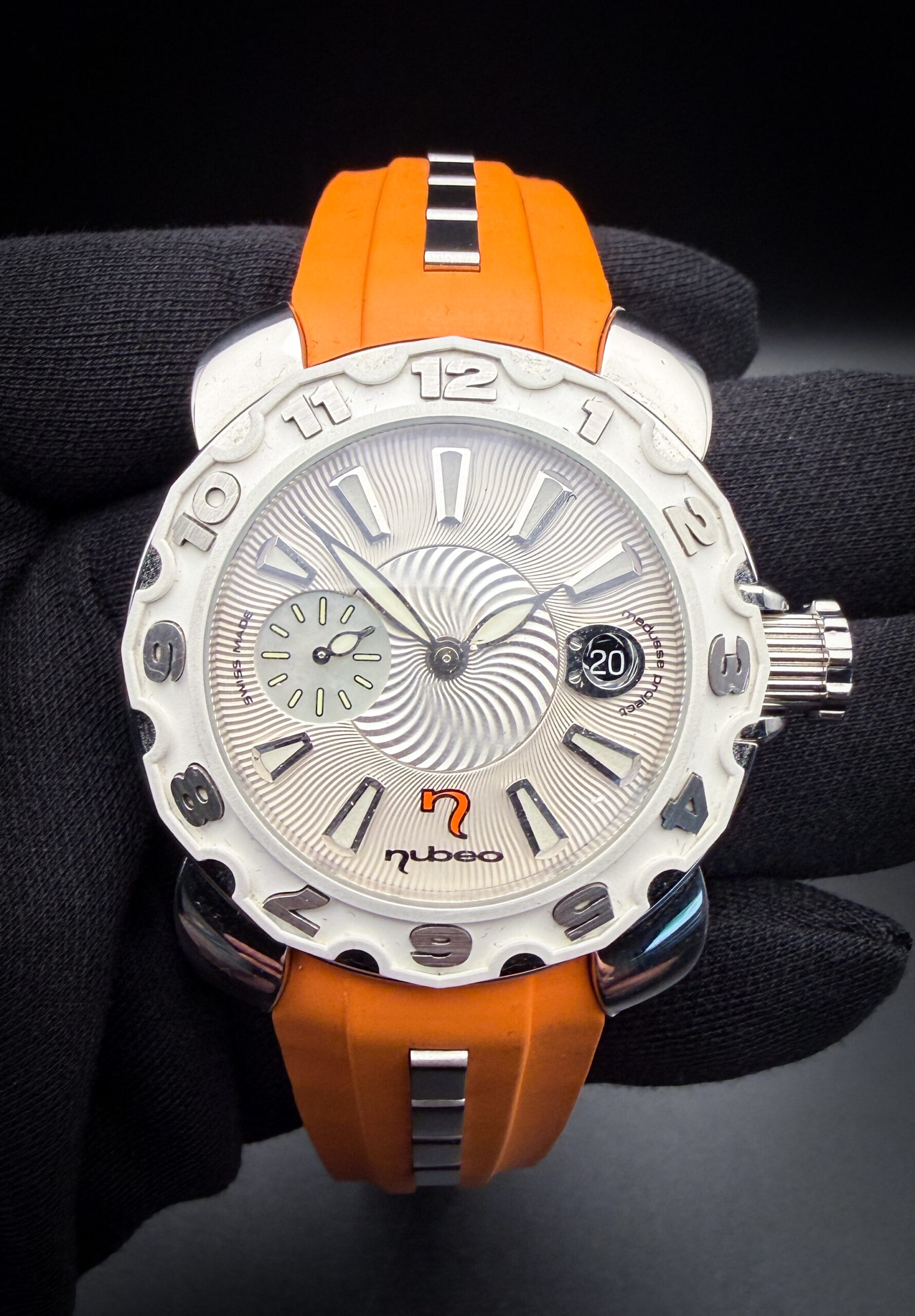 Nubeo Medusse Project "Jellyfish" NBO-MDSS-1839, in a 47mm stainless steel case, powered by the timeless Valjoux 7750 automatic movement. This watch has been tested in excellent working order and is ready for wear or to be added to a collection.