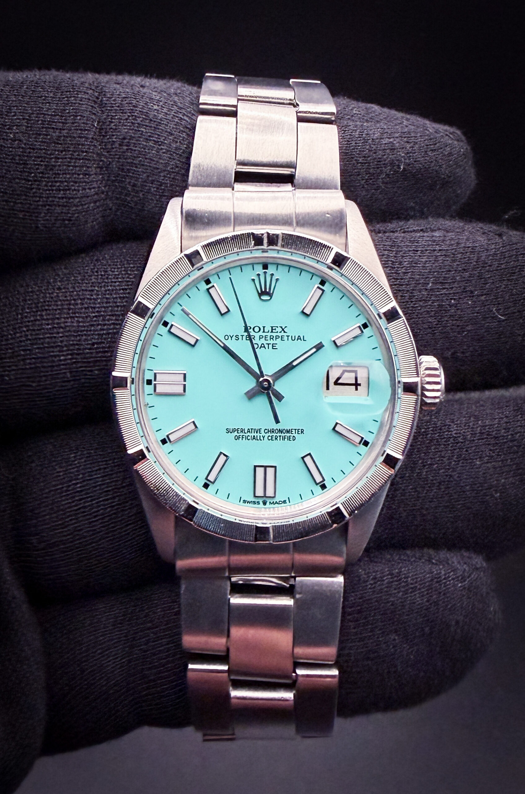 Vintage 1976 Rolex 1500 Oyster Perpetual Date in a 34mm stainless steel case, featuring a custom Tiffany-Blue dial, powered by the Rolex calibre 1570 automatic movement. This Rolex was Serviced in June 2026.  Accuracy Testing: +/- 6 SPD / 264 Amplitude / .1ms Beat Error Case Serial Number: 4161XXX