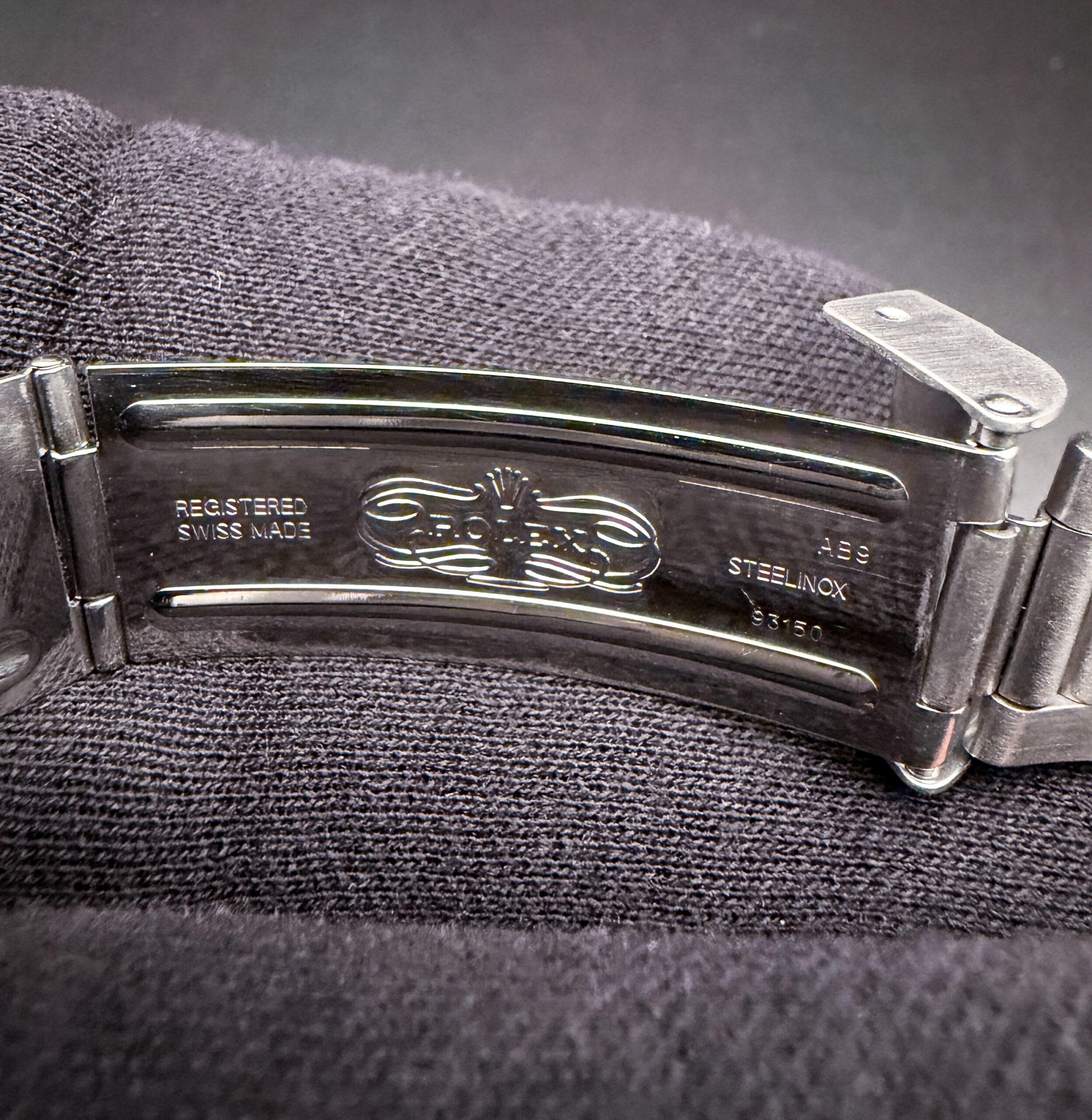 2000 Rolex Submariner 14060 - Image 8