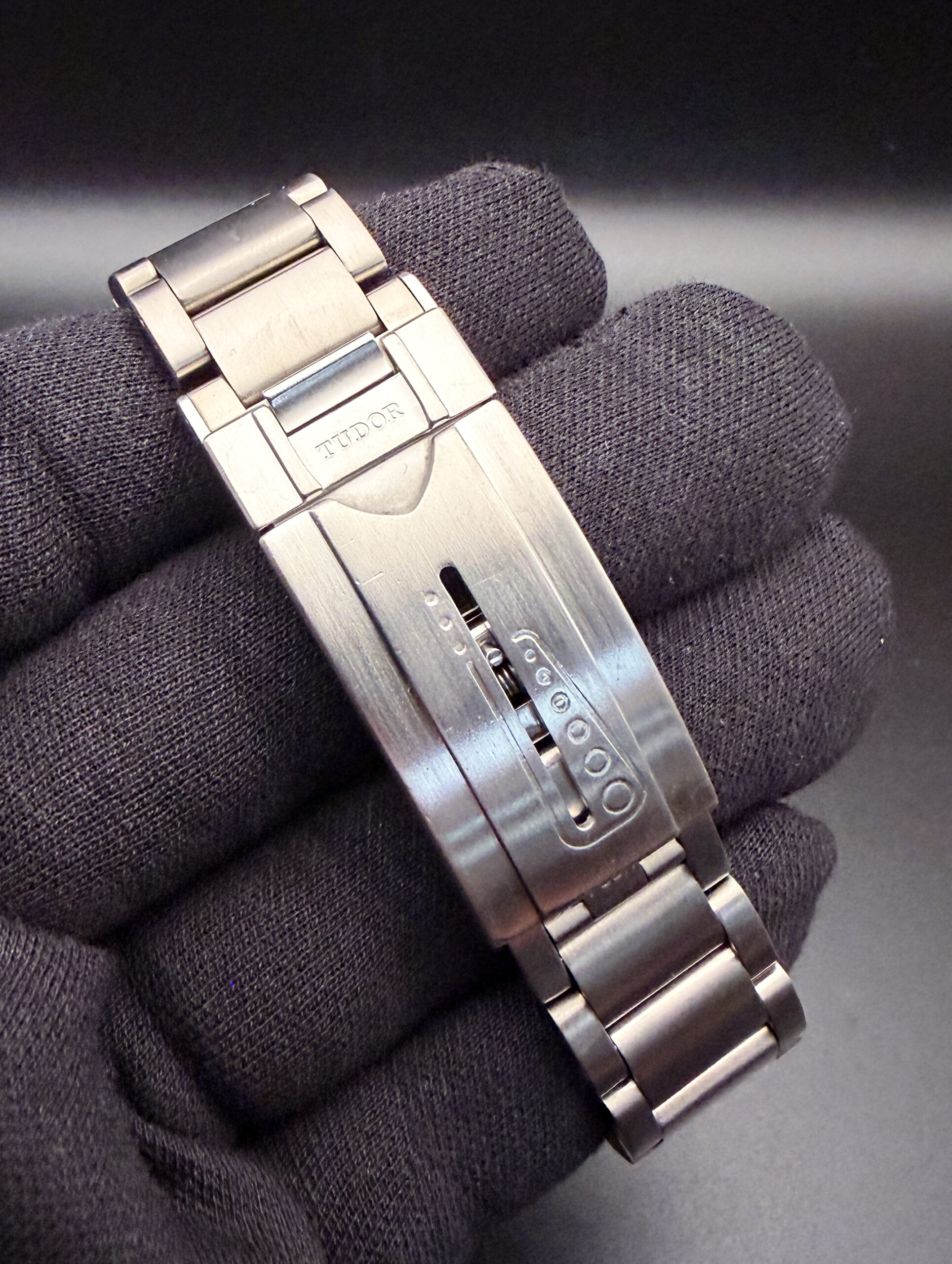 Tudor Pelagos Titanium 25500TN "Two-Liner" - Image 9