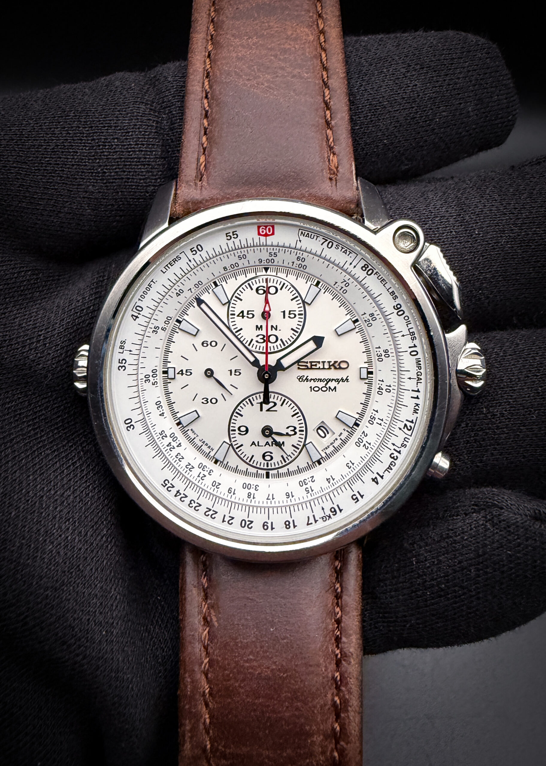 Vintage 2002 Seiko Flightmaster 7T62-0HM0 in a 43mm stainless steel case, powered by the Seiko 7T62 quartz chronograph movement. This Seiko has been tested in good working order and is ready for wear or to be added to a collection. Case Serial Number: 2N1224