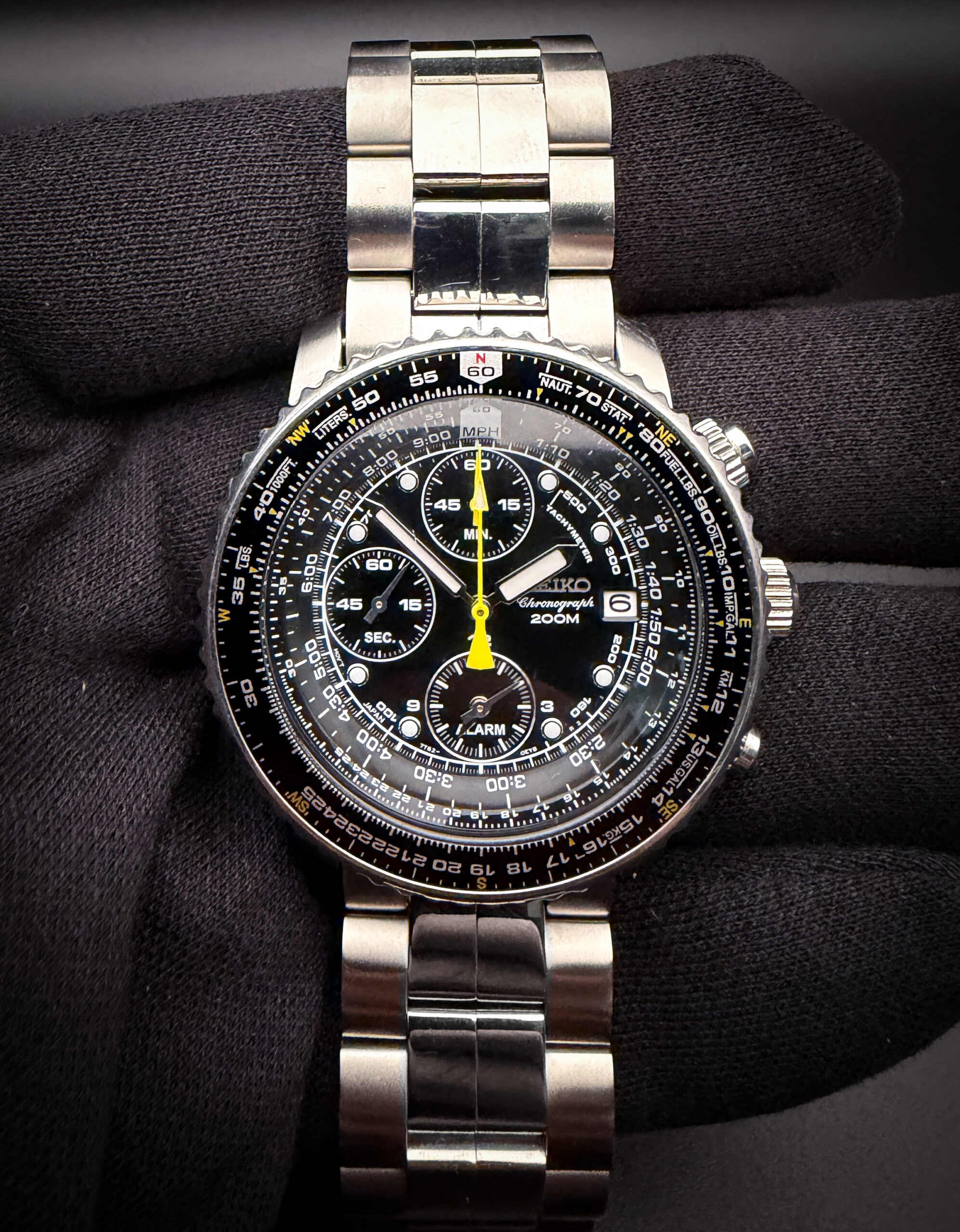 2010 Seiko Flightmaster 7T62-0EB0 in a 43mm stainless steel case, powered by the Seiko 7T62 quartz chronograph movement. This Seiko has been tested in good working order and is ready for wear or to be added to a collection. Case Serial Number: 0O1455