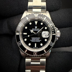 1999 Rolex Submariner Date 16610 (A-Serial) in a 40mm stainless steel case, powered by the Rolex caliber 3135 automatic movement. This Submariner includes a new Wrist Wraith travel case and the TLC Warranty/authentication card. Accuracy Tested: +/-5 Spd / 307 Amplitude / 0.1ms Beat Error Serial Number: A6337XX