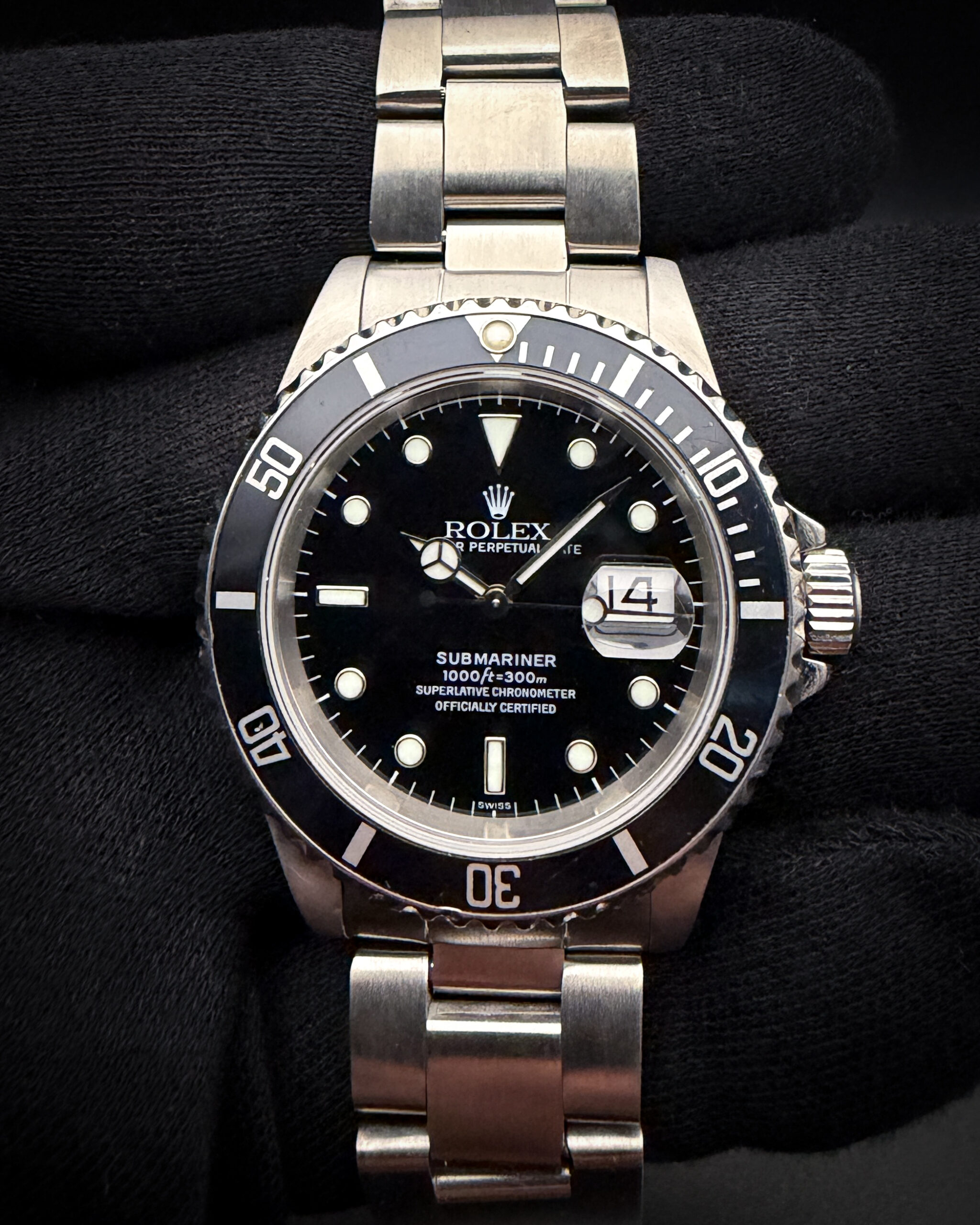 1997 Rolex Submariner Date 16610 (U-Serial) in a 40mm stainless steel case, with a "Swiss Only" Dial, powered by the Rolex caliber 3135 automatic movement. This Submariner includes a new Wrist Wraith travel case and the TLC Warranty/authentication card. Accuracy Tested: +/-5 Spd / 295 Amplitude / 0.1ms Beat Error Serial Number: U9109XX