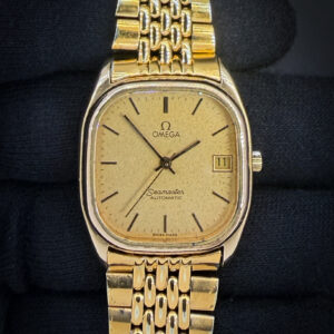 1984 Omega Seastaster "Darwin" 166.0282, featuring the gold "Sparkle Dial, powered by the Omega automatic 1110 movement. This Omega has been tested in excellent working order and is ready for wear or to be added to a collection. Movement Serial Number: 47541XXX Accuracy Testing: -1 SPD / 270 Amplitude