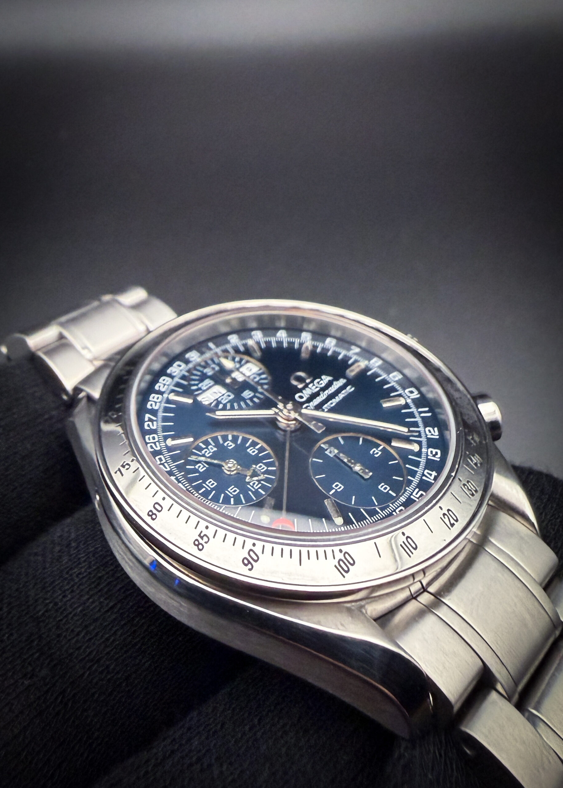 1998 Omega Speedmaster Day-Date 3523.80 - Image 3