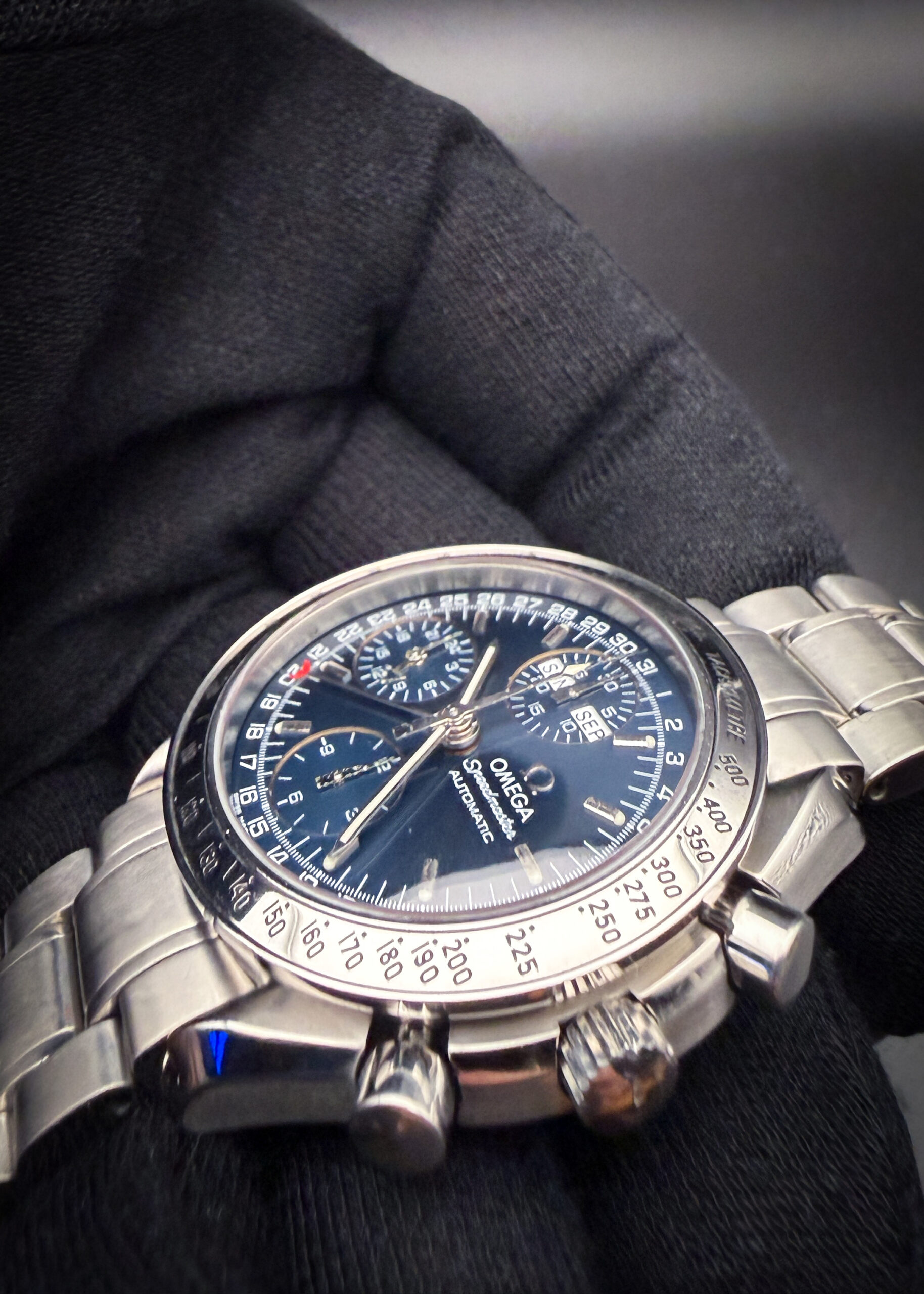 1998 Omega Speedmaster Day-Date 3523.80 - Image 4