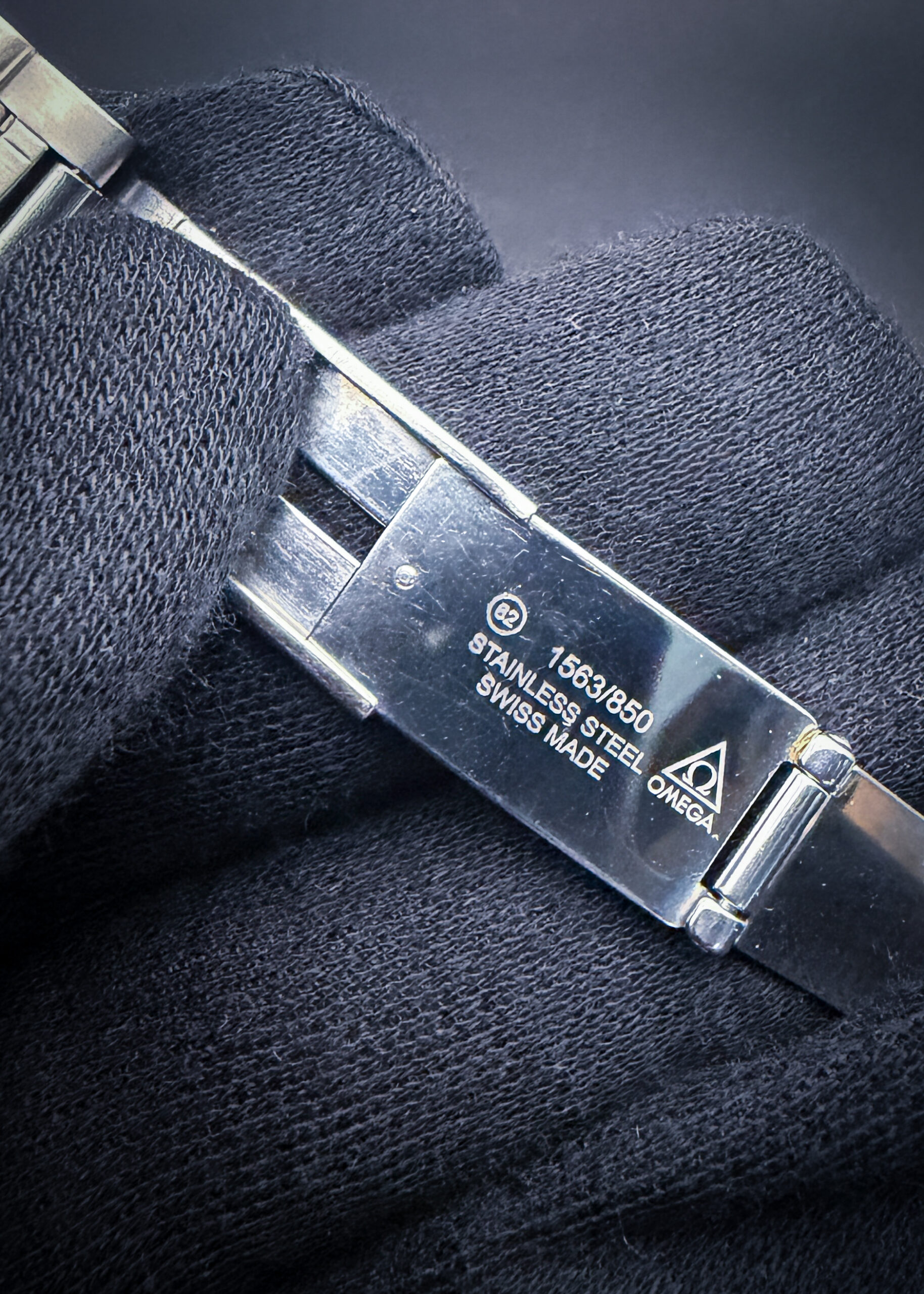 Omega Speedmaster Day-Date Triple Calendar 3523.30.00 - Image 9