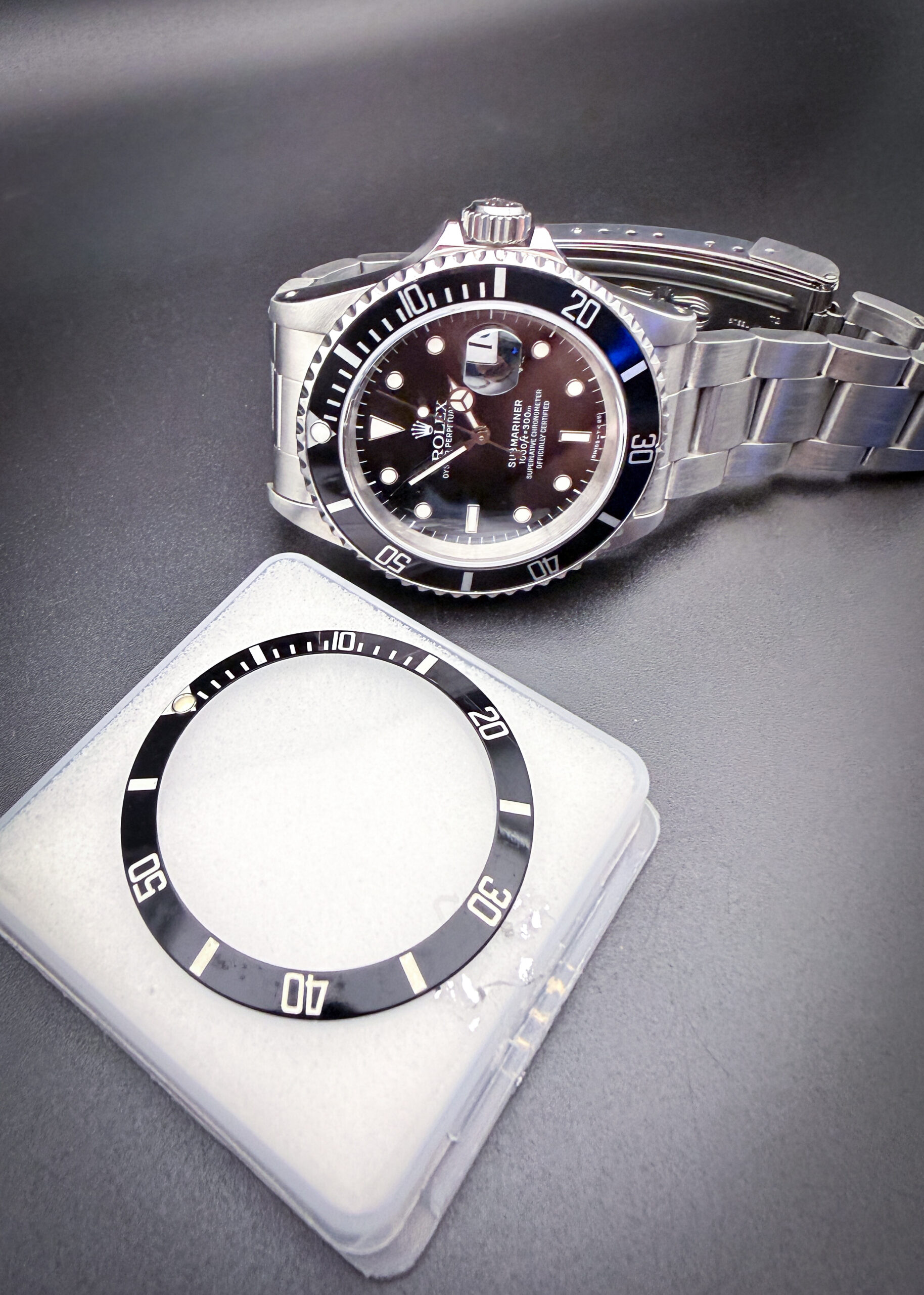 1994 Rolex Submariner Date 16610 - Image 11